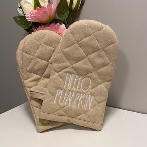 Rae Dunn Mini Beige Hello Pumpkin Oven Mitts